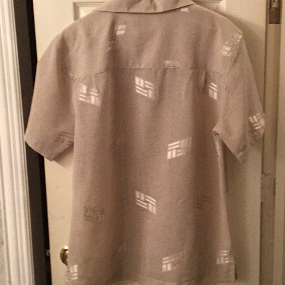 Shirt - Picture 4 of 4